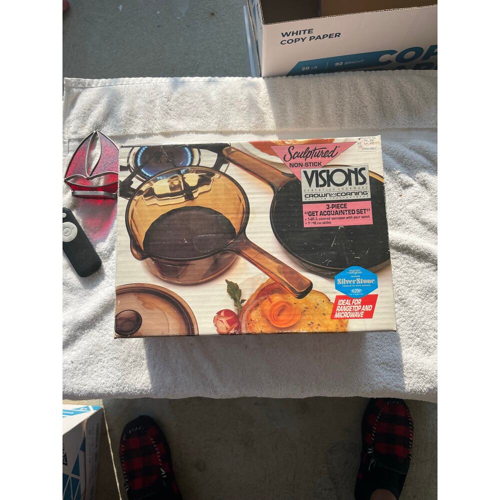 Vintage Visions Cookware Sculptured Nonstick by Corning 3 Pc Get Acquainted Set
